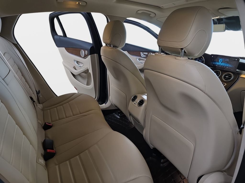 Used 2021  Mercedes-Benz GLC 300 Coupe image 13