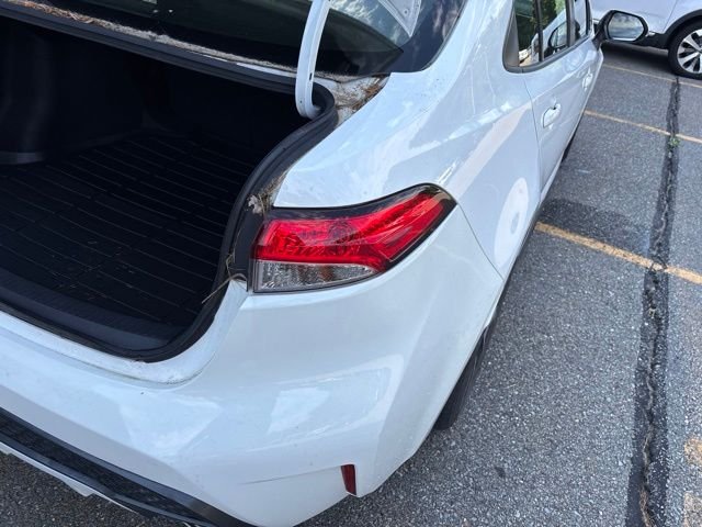 Used 2022 White Toyota SE image 8