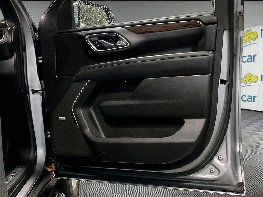 Used 2023 Gray Chevrolet Premier image 12