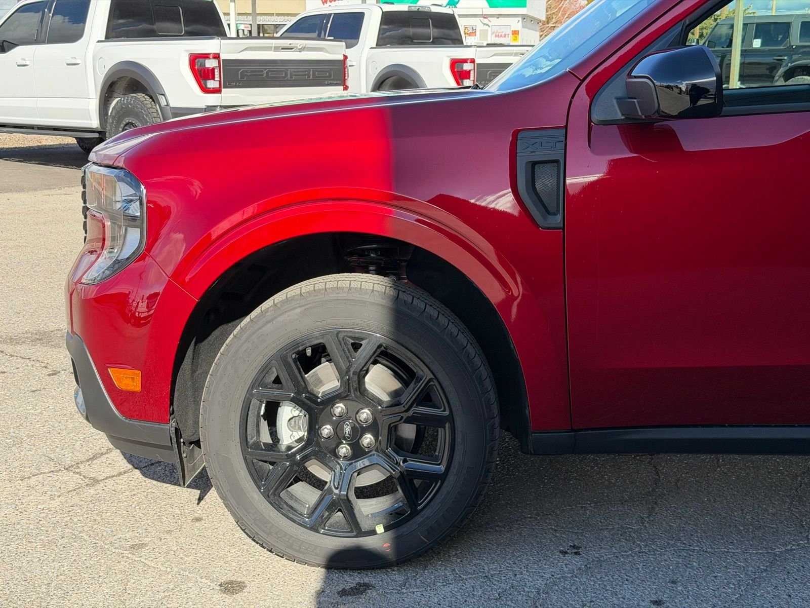 2025 Ford Maverick XLT - Photo 12