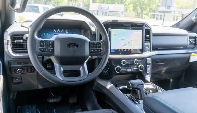 New 2026 Avalanche Ford XLT image 8