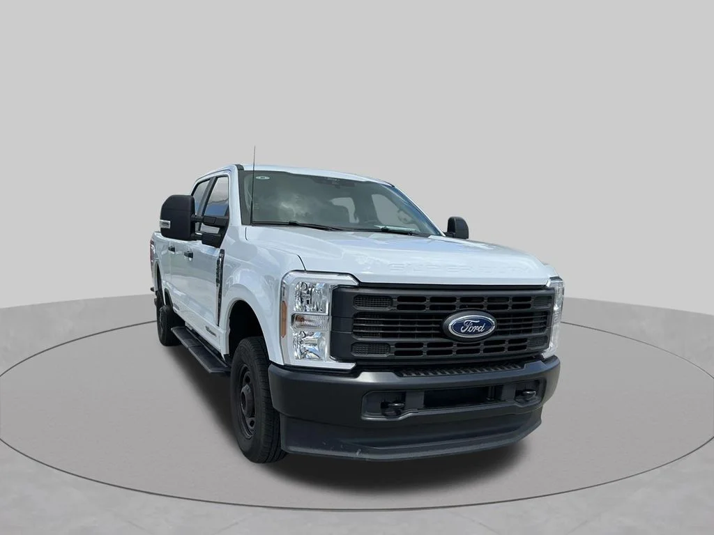 Used 2026 White Ford XL image 15