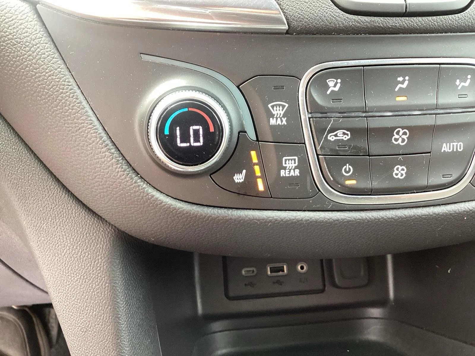 Used 2024 Lakeshore Blue Metallic Chevrolet LT image 25