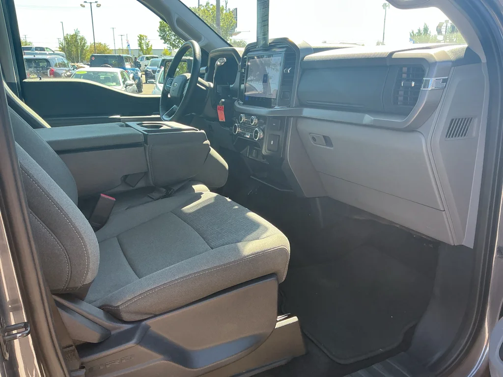 Used 2025 Carbonized Grey Metallic Ford XLT image 14