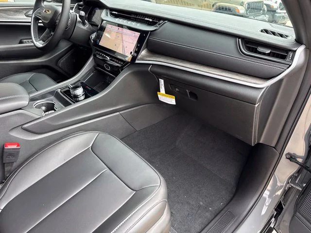 New 2027 Gray Jeep Limited image 30