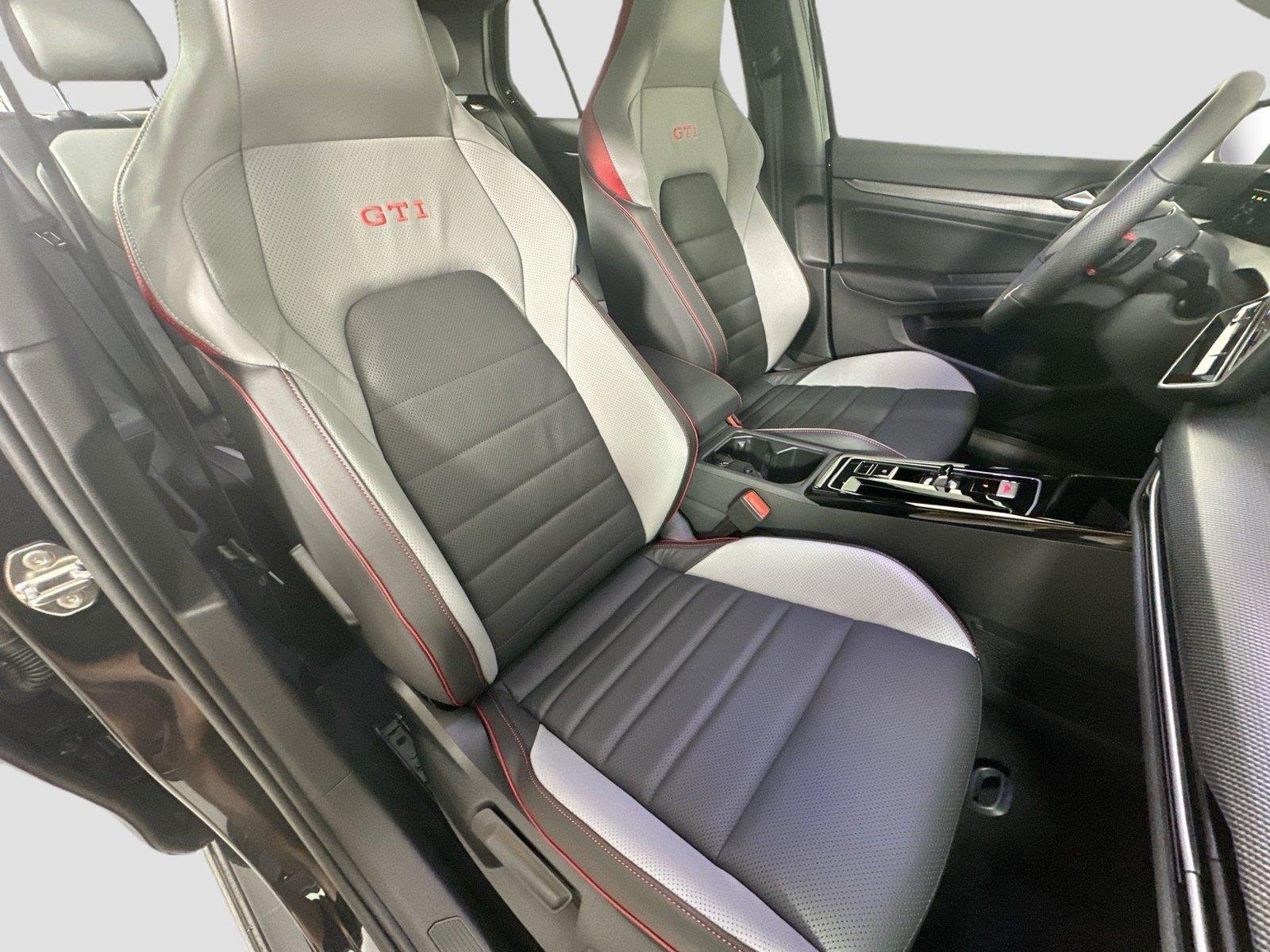 2026 Volkswagen Golf GTI SE - Photo 26