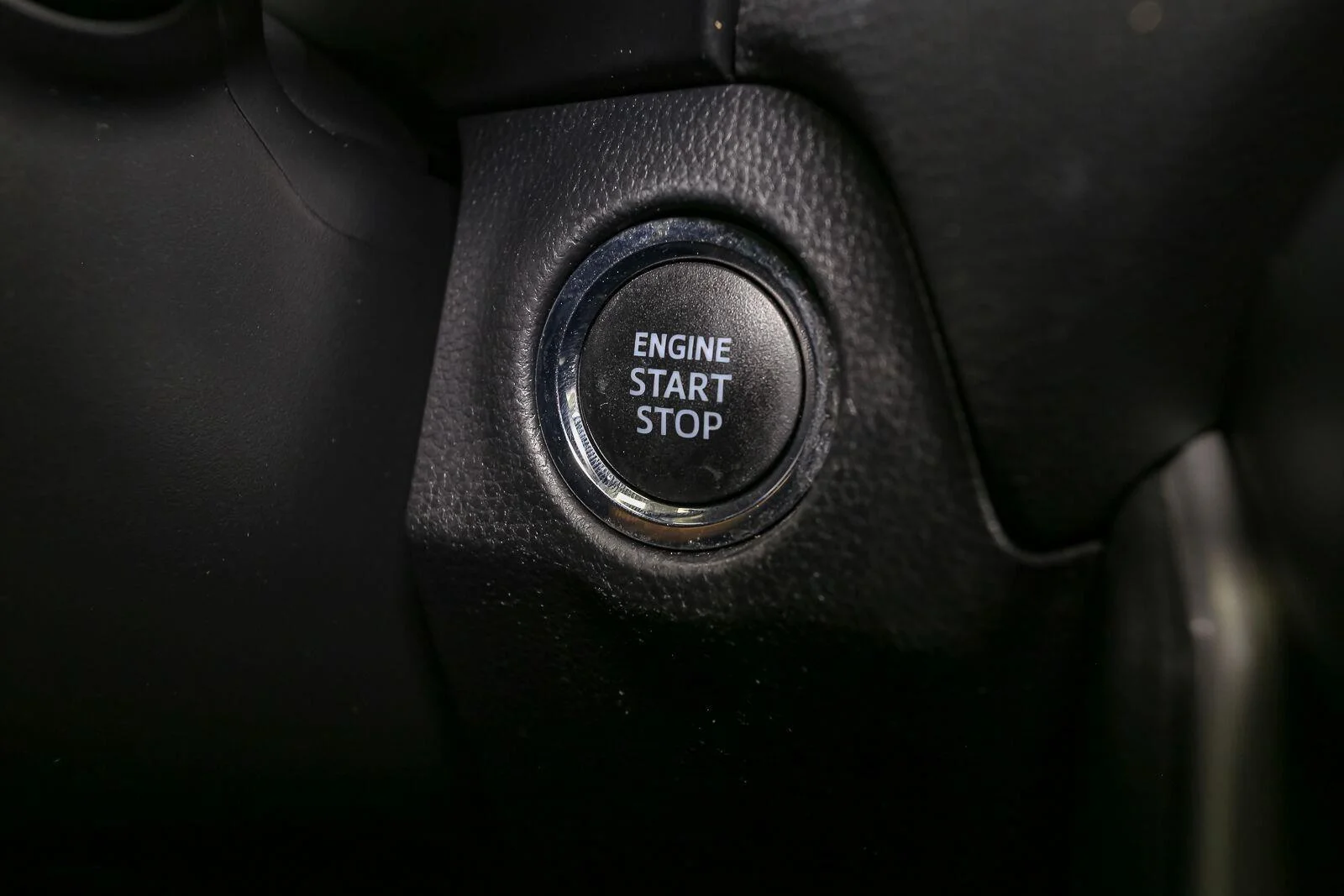 Used 2020 Magnetic Gray Metallic Toyota XLE Premium image 32