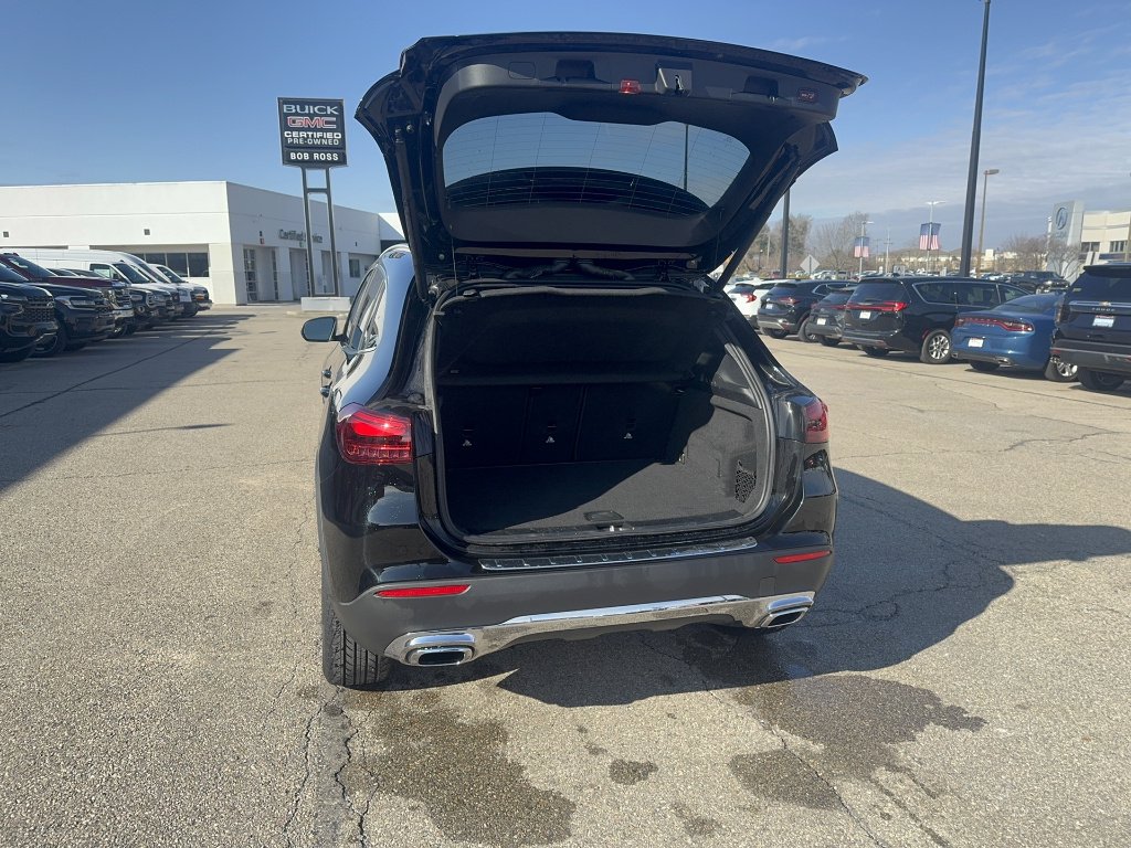 Certified Used 2026 Night Black Mercedes-Benz GLA 250 4MATIC® image 10