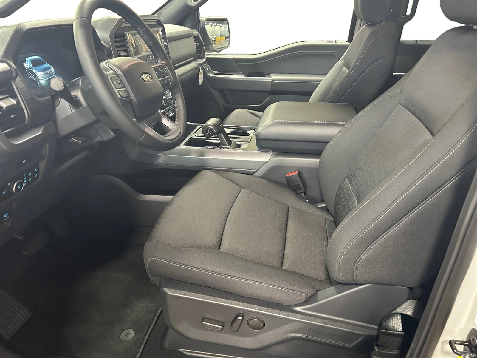New 2026 Avalanche Ford XLT image 14