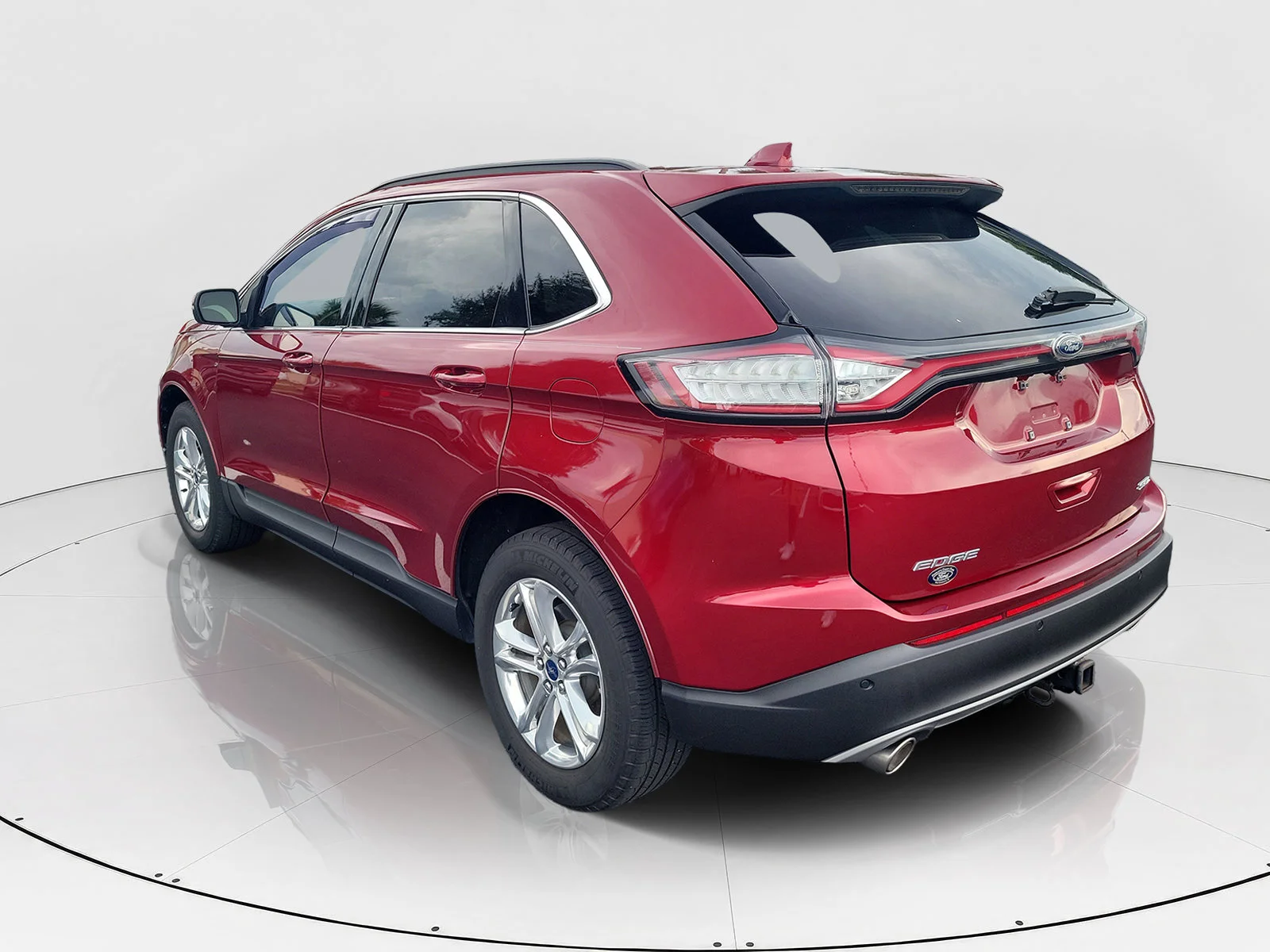 Used 2017 Ruby Red Metallic Ford SEL image 5