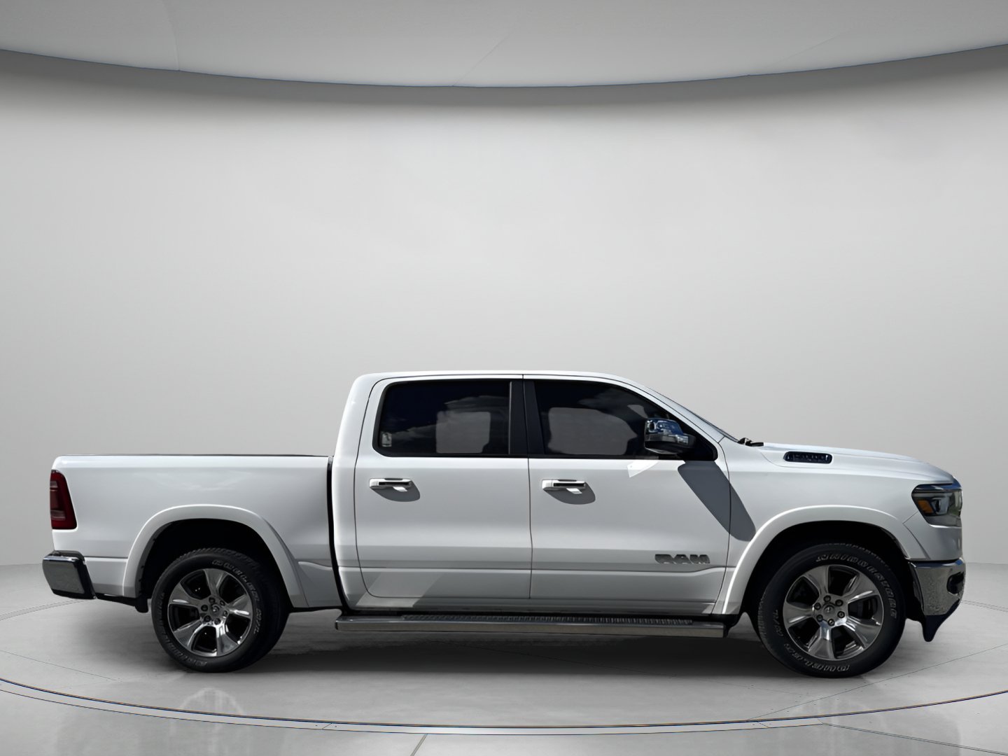 Used 2020 Bright White Clearcoat Ram Laramie image 5