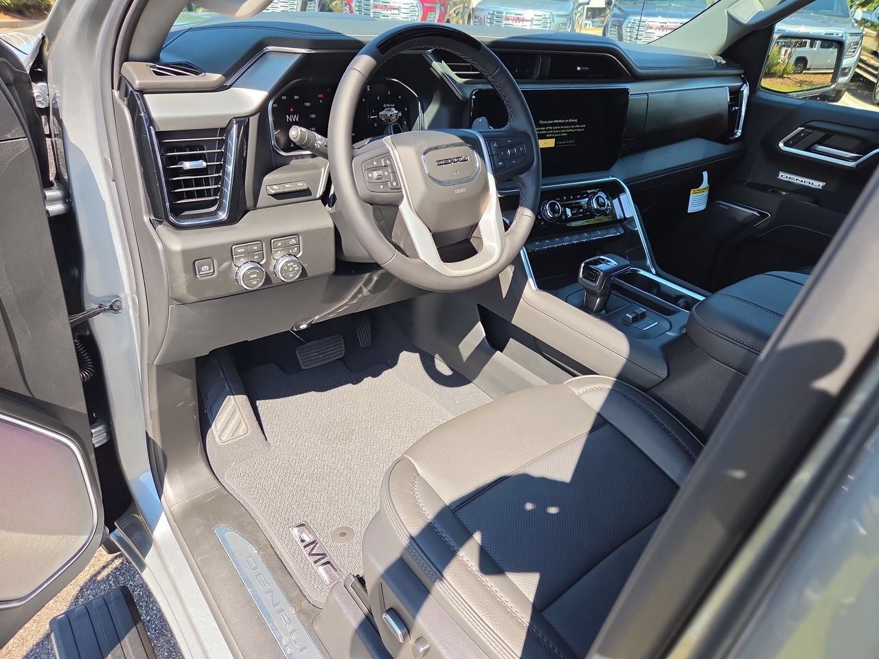 2026 GMC Sierra 1500 Denali - Photo 10