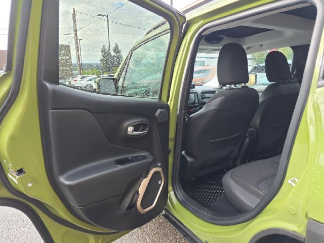 2016 Jeep Renegade 75th Anniversary Edition - Photo 15