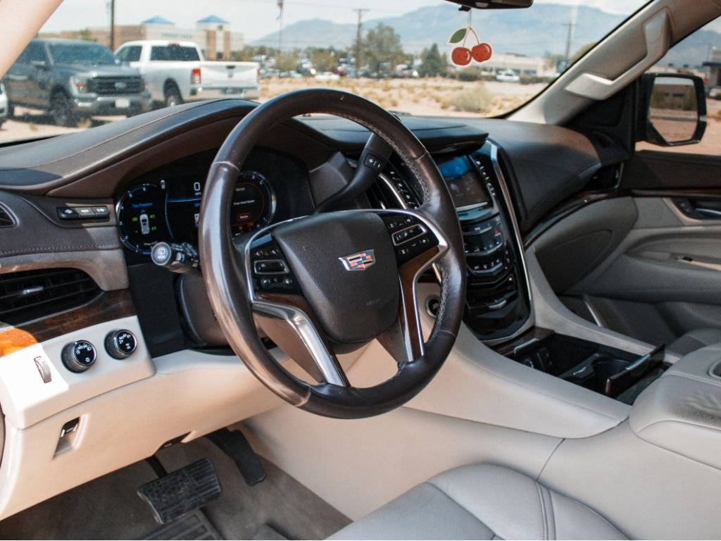 Used 2017 Deep Amethyst Metallic Cadillac Premium Luxury image 8