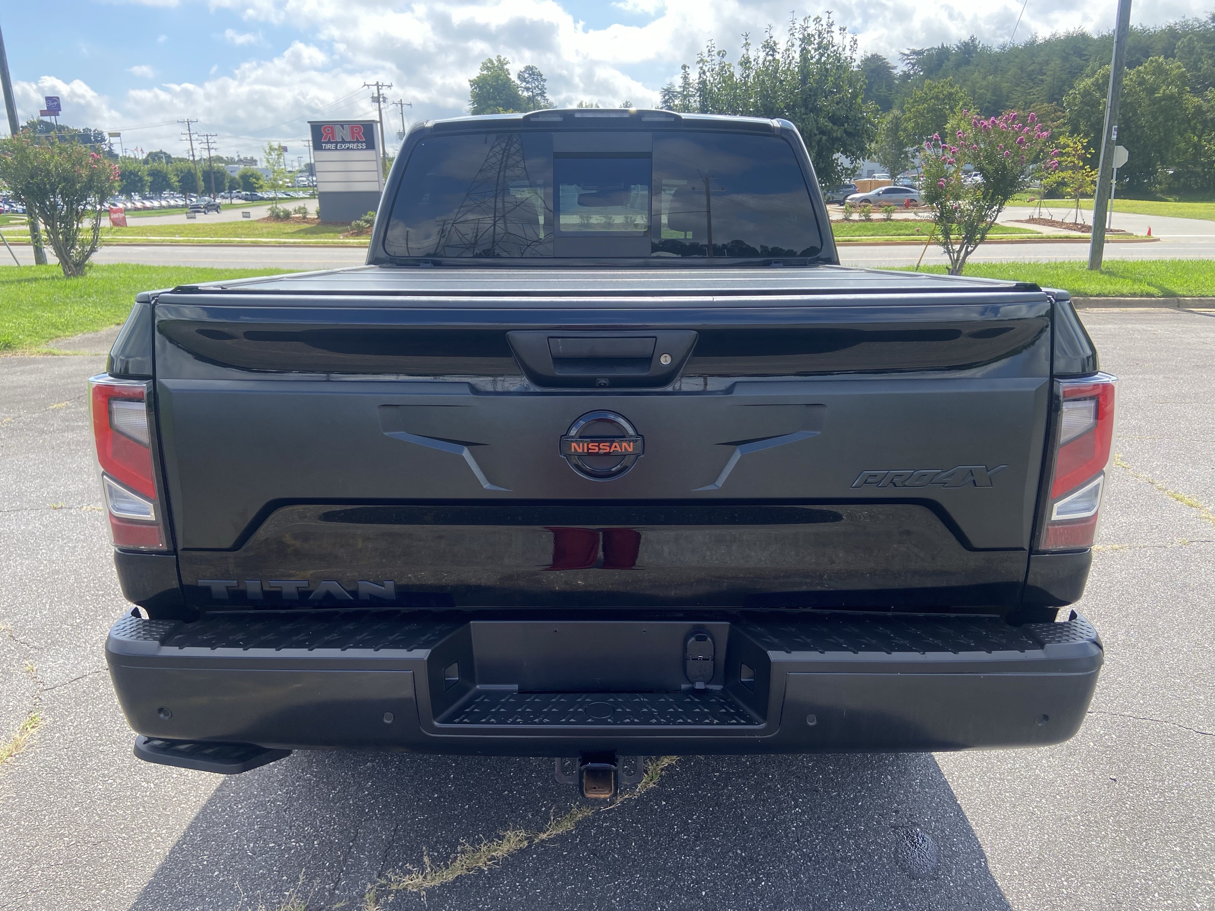 Used 2021 Super Black Nissan PRO-4X image 6