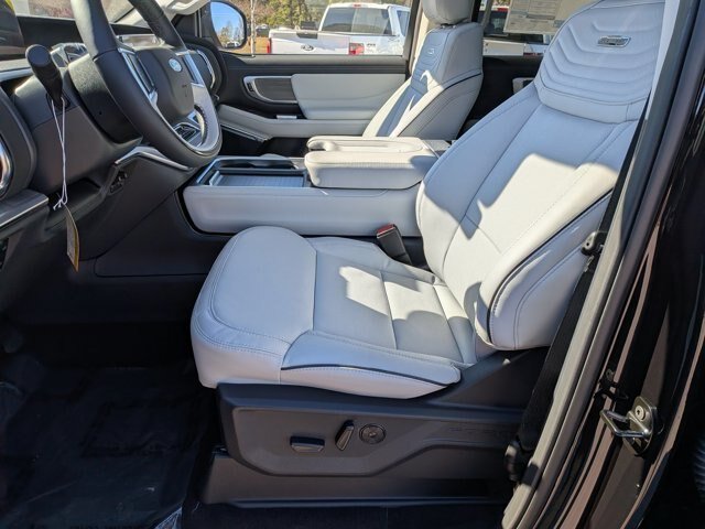 New 2025 Agate Black Metallic Ford Platinum® image 15