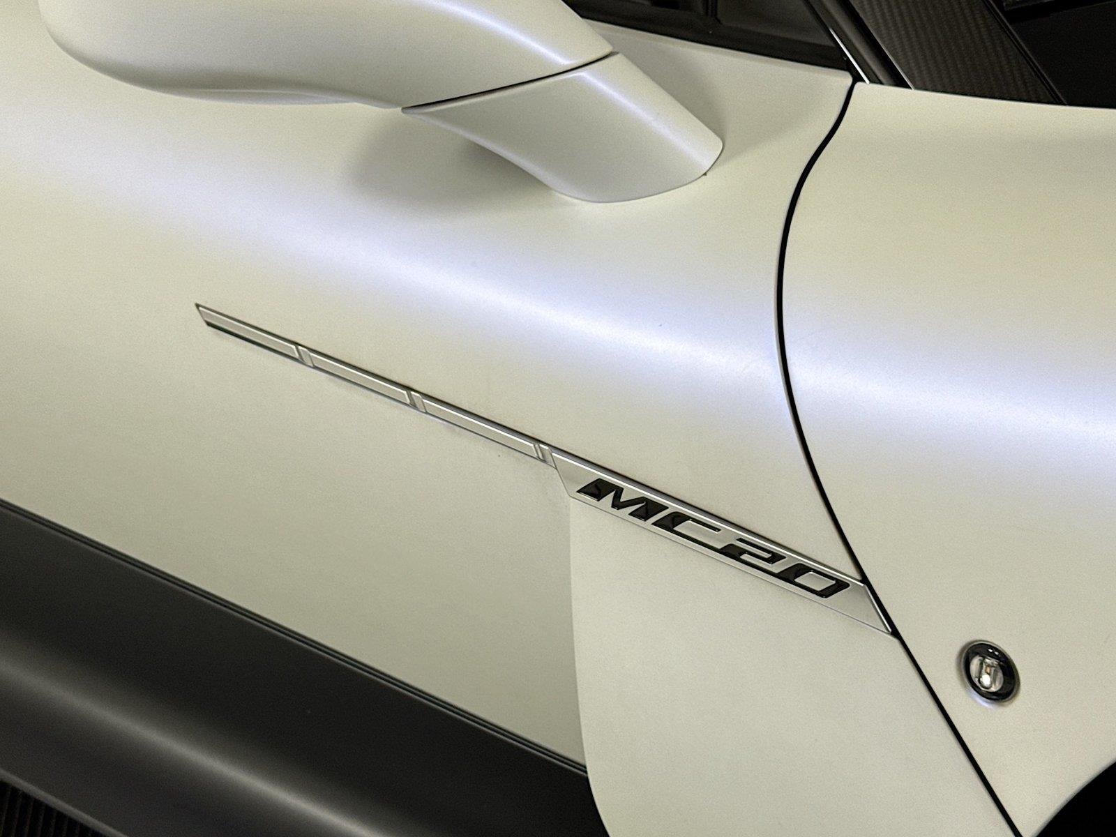 Used 2023 Bianco Solid Maserati  image 32