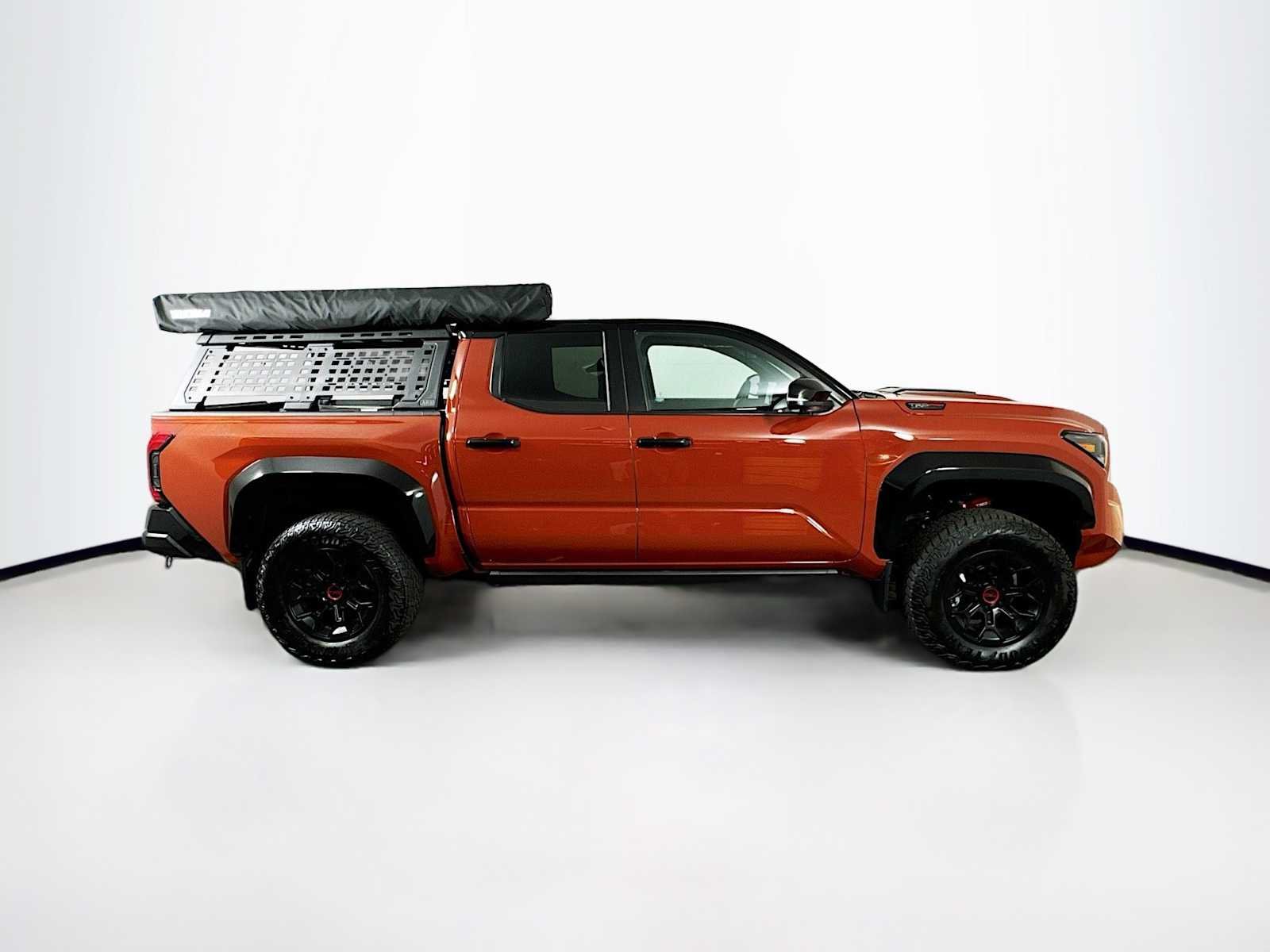 2024 Toyota Tacoma TRD Pro - Photo 8
