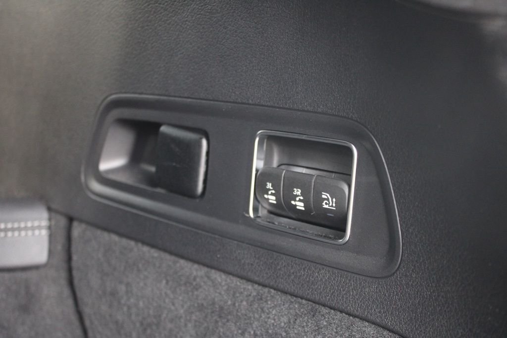 Certified Used 2025  Mercedes-Benz GLS 580 image 44