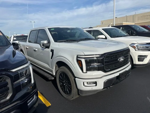 Used 2024 White Ford Lariat image 1