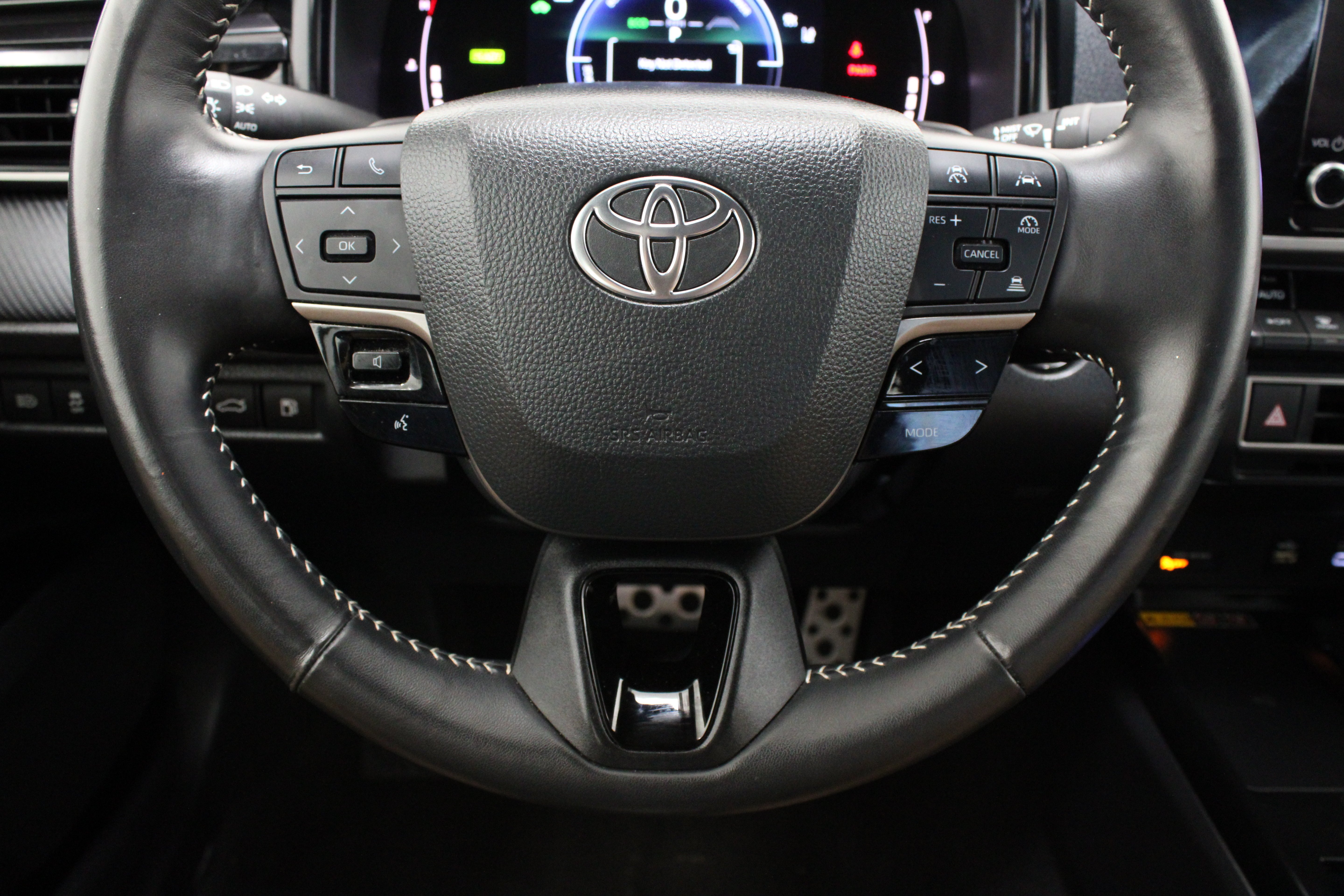Used 2025 White Toyota SE image 24