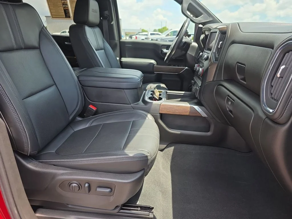 Used 2023 Red Chevrolet High Country image 9