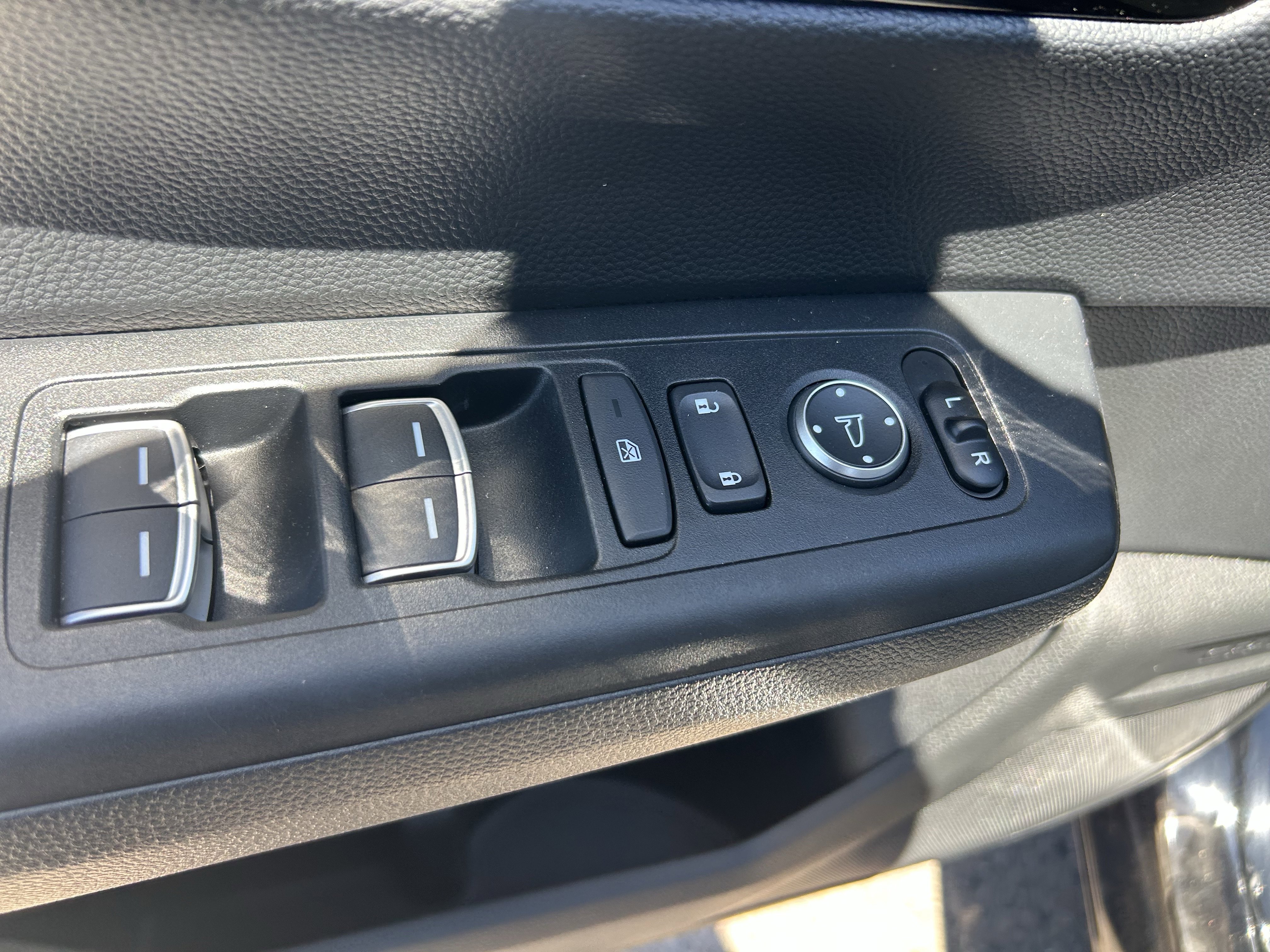 2024 Honda CR-V EX-L - Photo 30