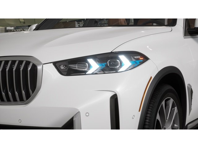 New 2026 Mineral White Metallic BMW xDrive40i image 6
