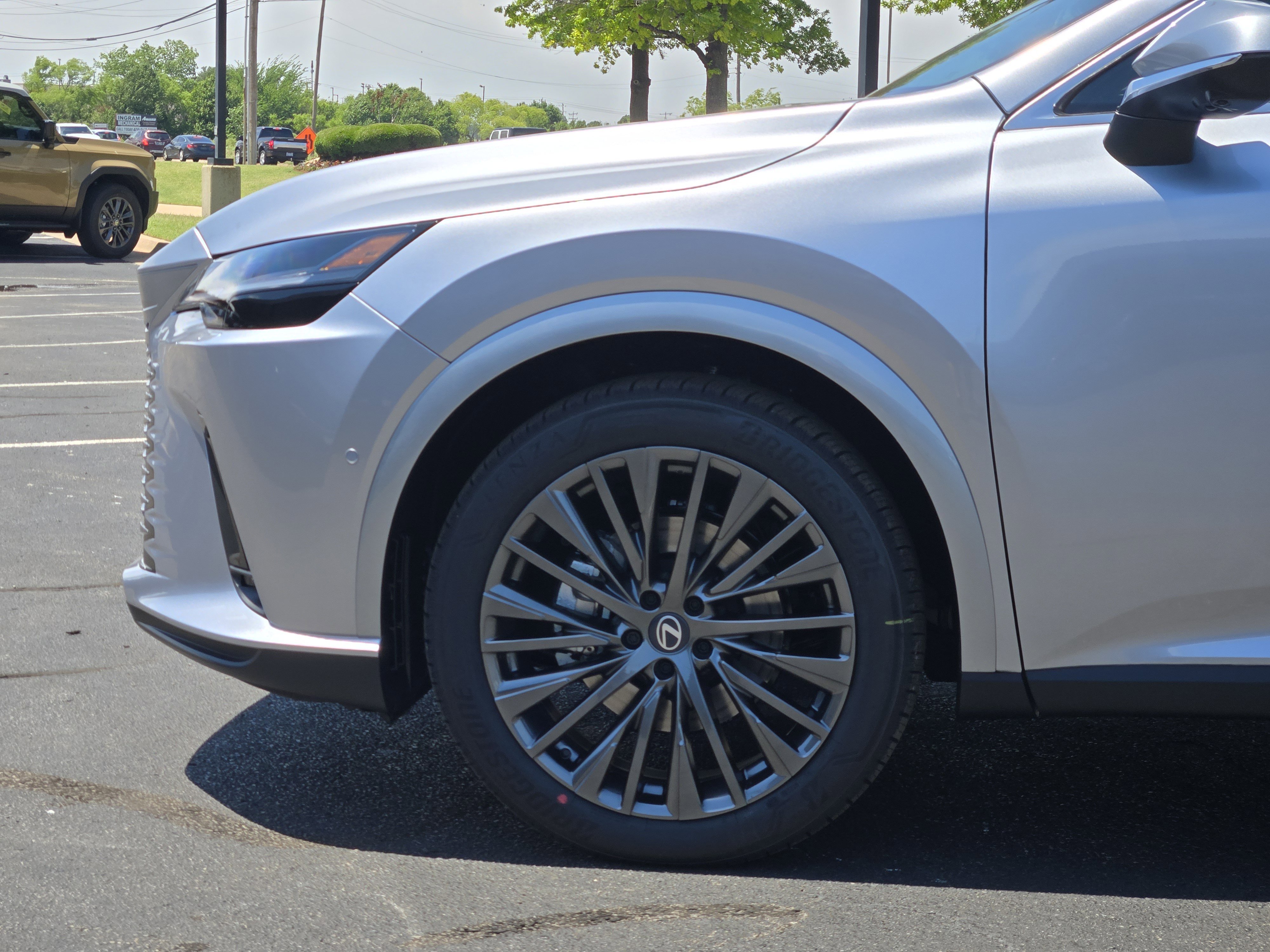 New 2026 Iridium Lexus LUXURY image 5
