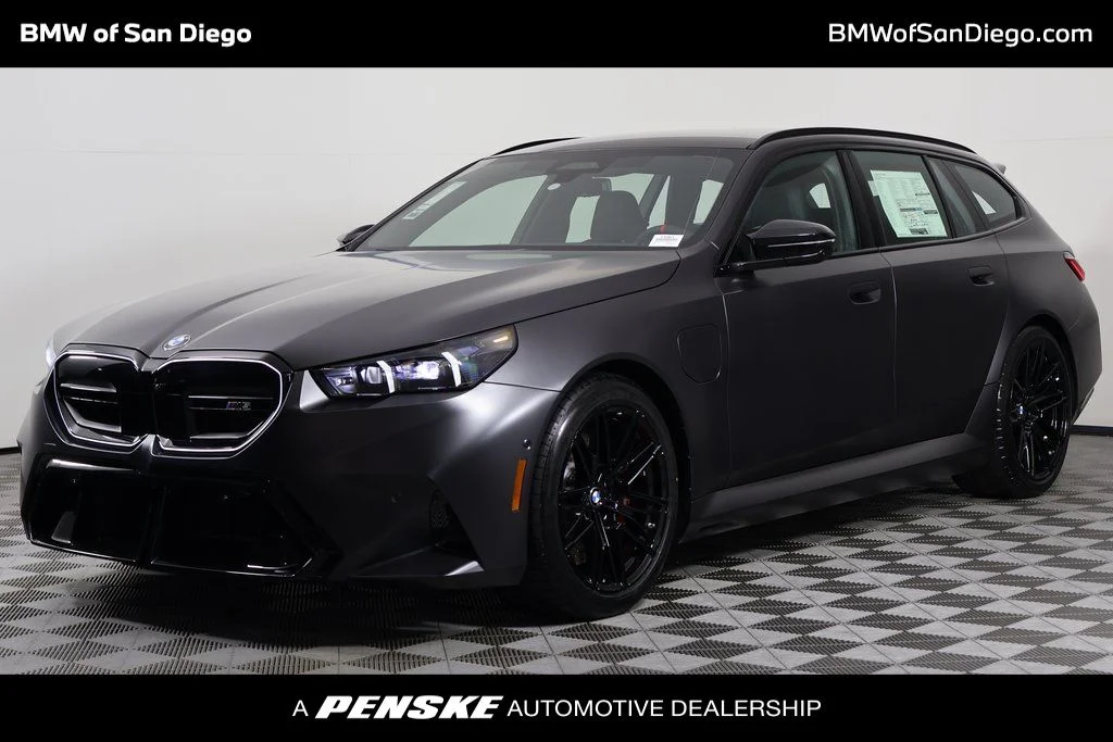 2027 BMW M5 M5 Touring's photo