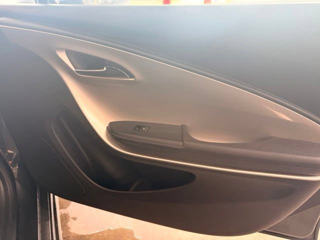 Used 2014 ASHEN GREY METALLIC Chevrolet STD image 29