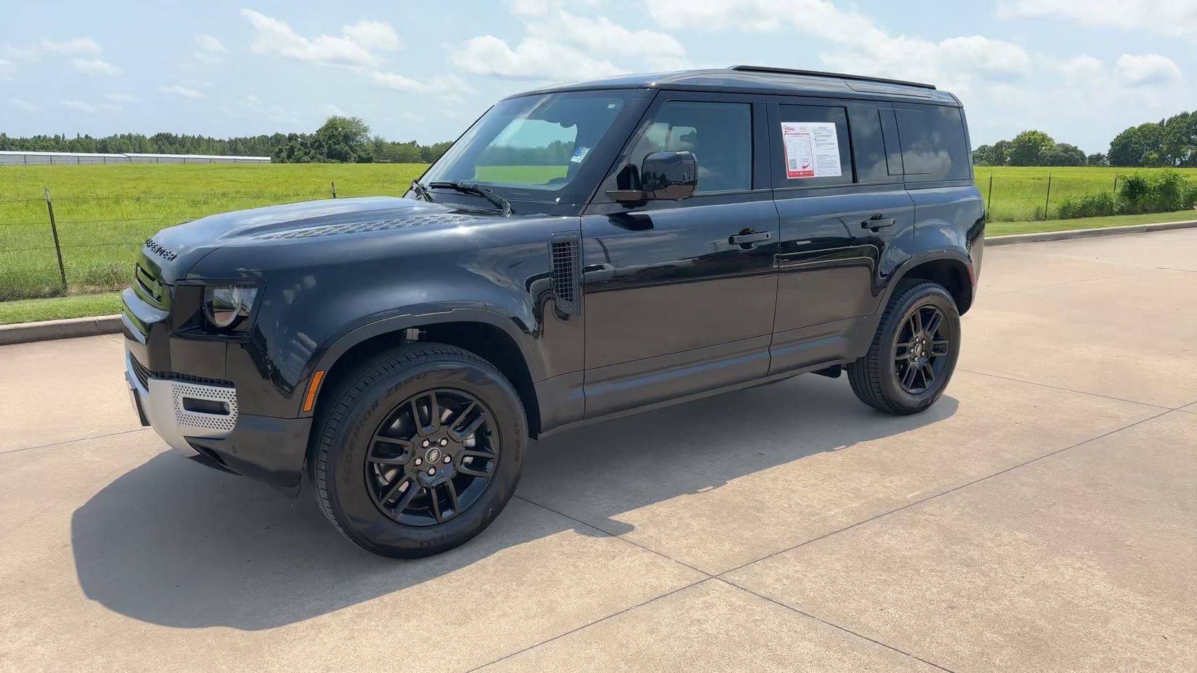 Used 2025 Black Land Rover S image 5