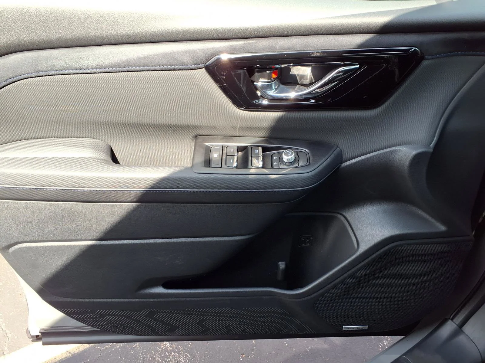 New 2026 RIVER ROCK PEARL Subaru Limited Hybrid image 11