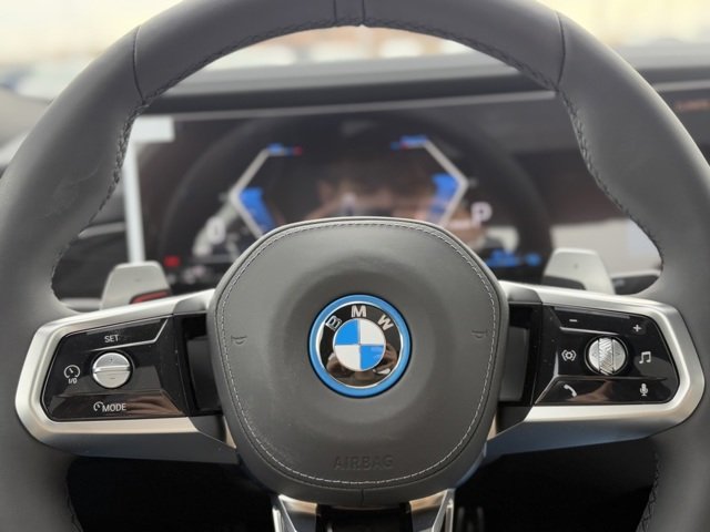 New 2025 Brooklyn Grey Metallic BMW 750e xDrive image 12
