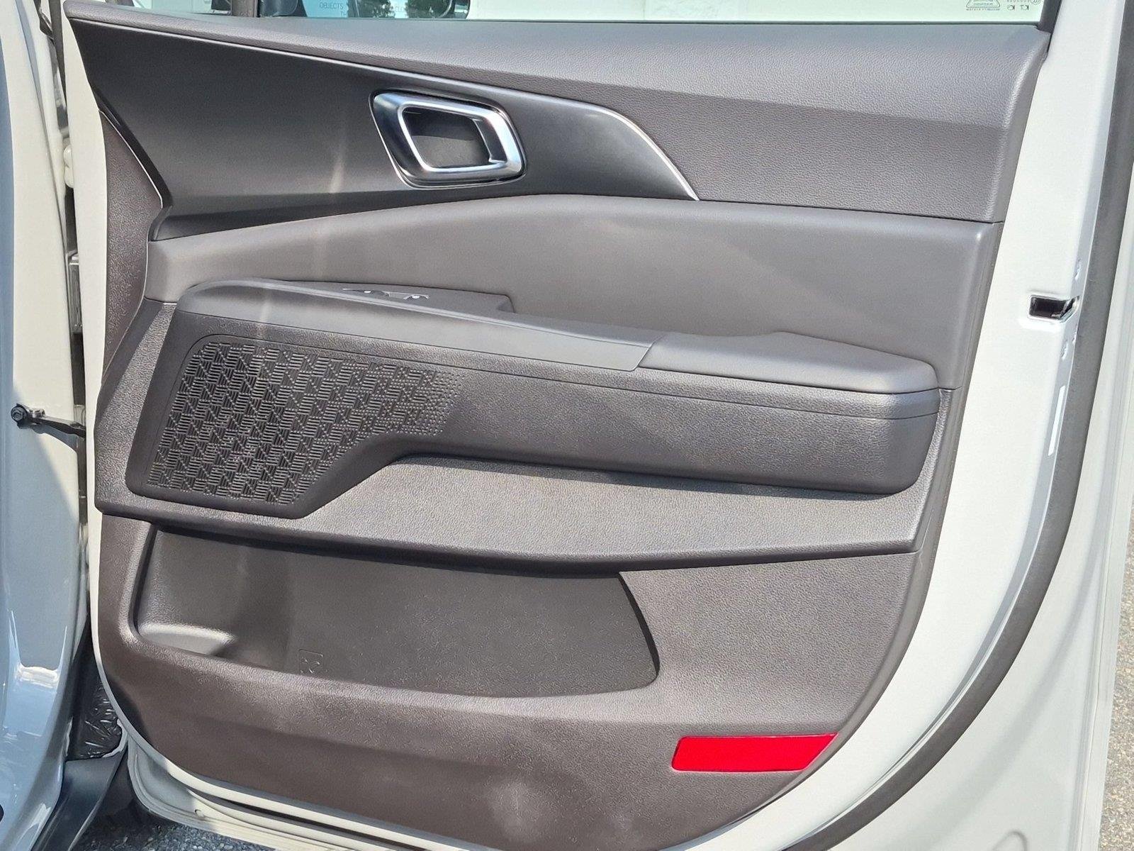 Used 2026 Ceramic Silver Kia SX image 37