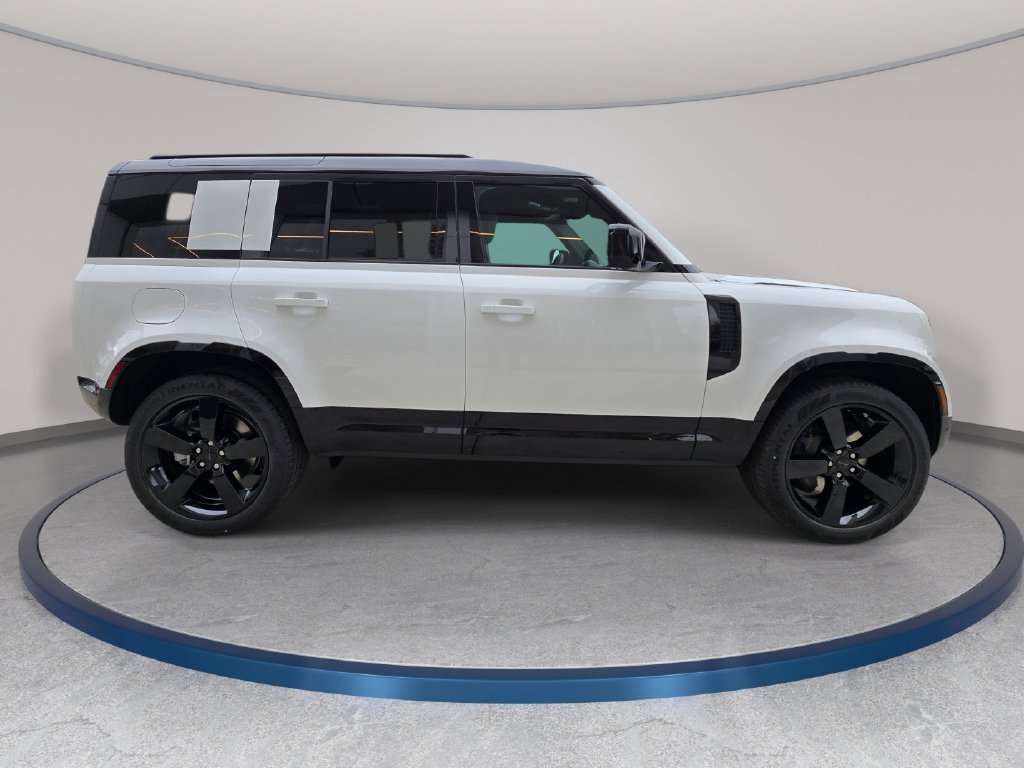 New 2026 Fuji White LAND ROVER X-Dynamic SE image 4
