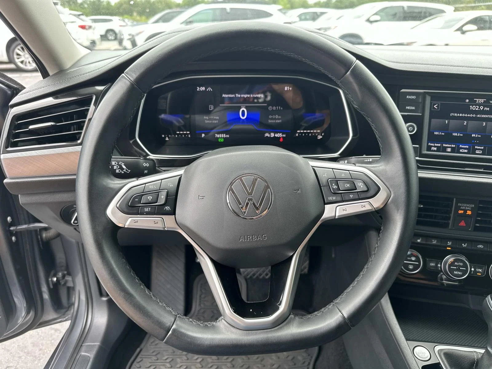 Used 2023 Gray Volkswagen SE image 11