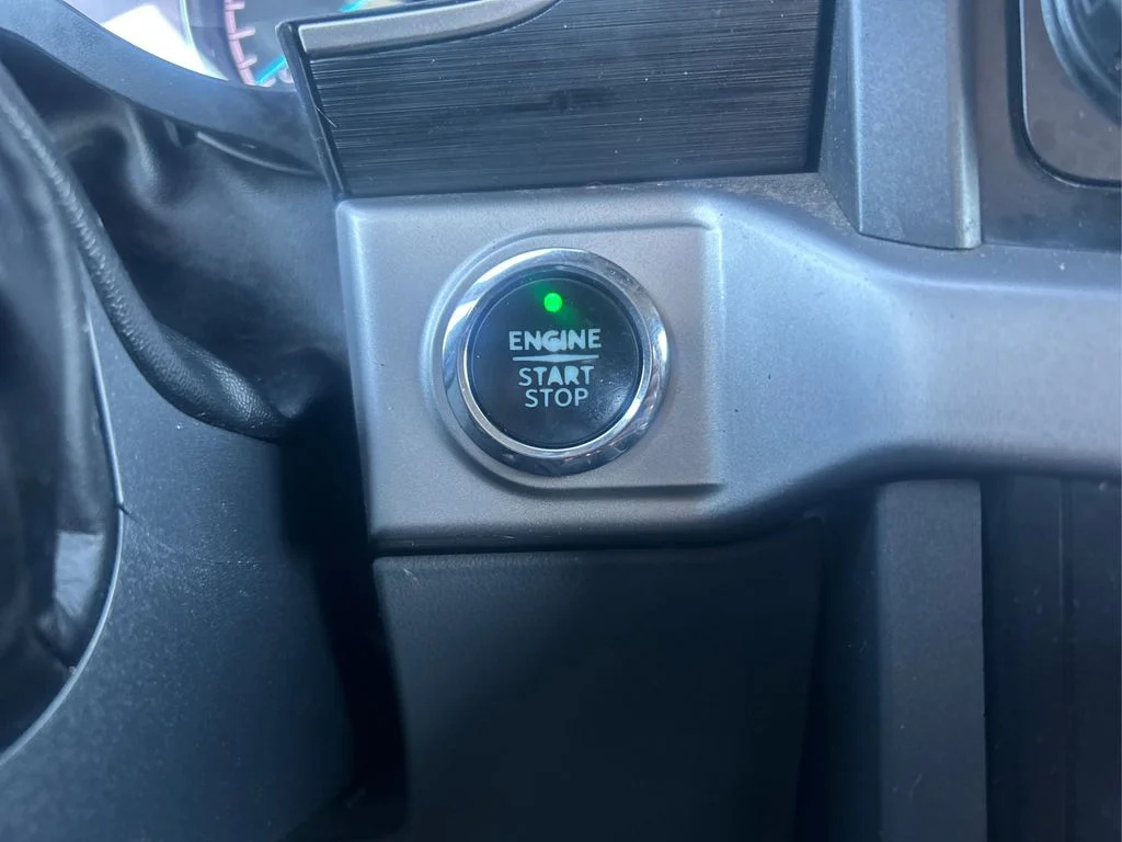Used 2021 Silver Ford XLT image 27