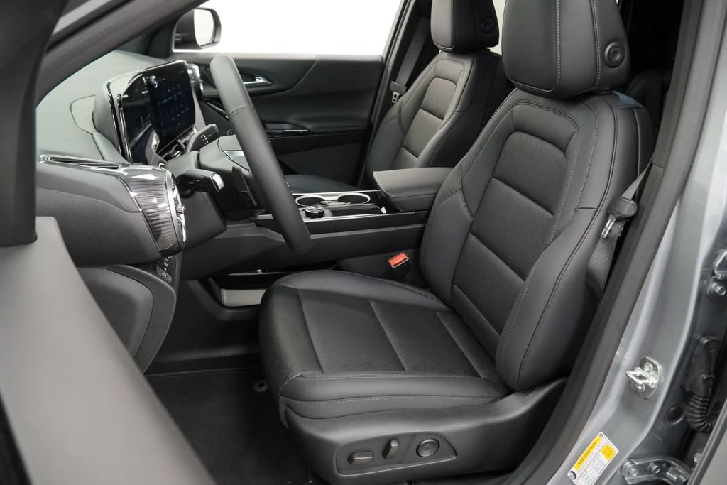 New 2027 Sterling Gray Metallic Chevrolet AWD LT image 6