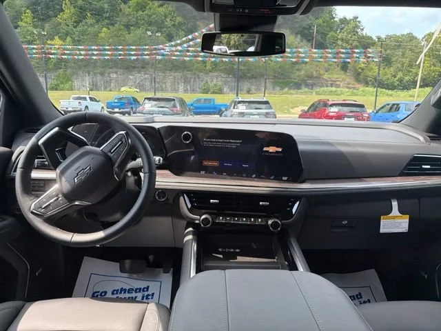 New 2026 Summit White Chevrolet Z71 image 26