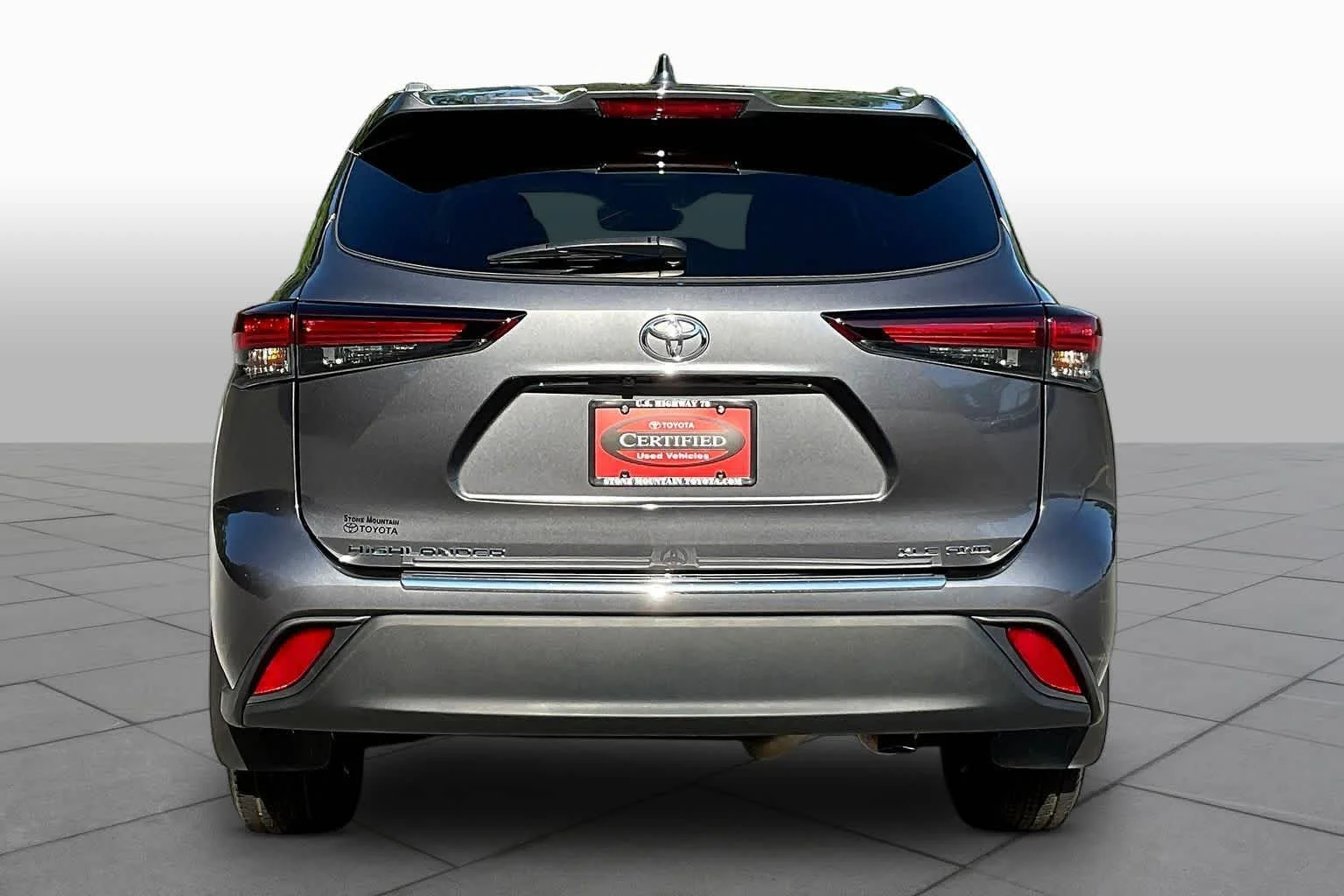 Certified Used 2024 Magnetic Gray Metallic Toyota XLE image 5