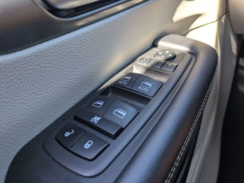 Used 2023 Blue Chrysler Touring L image 26