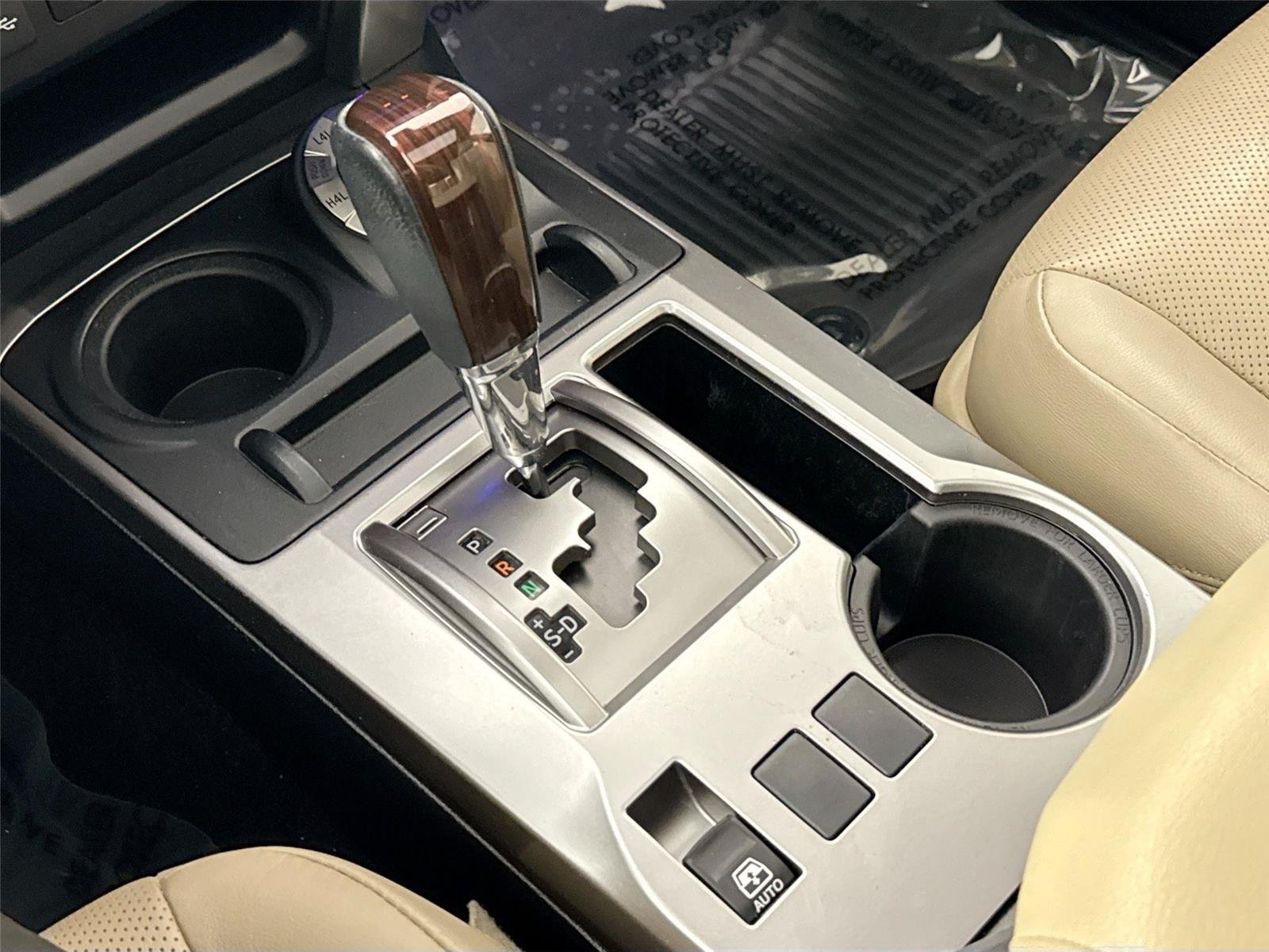 Certified Used 2024 Wind Chill Pearl Toyota Limited image 28