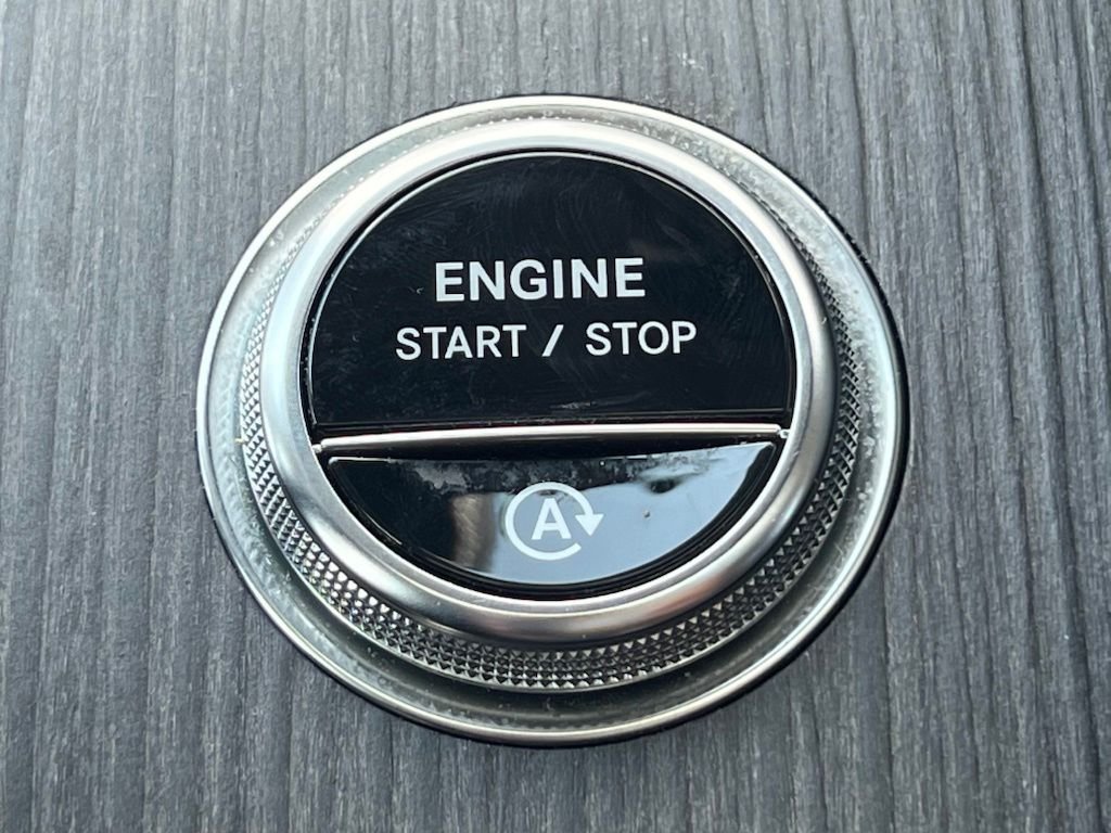Certified Used 2023  Mercedes-Benz GLC 300 image 30
