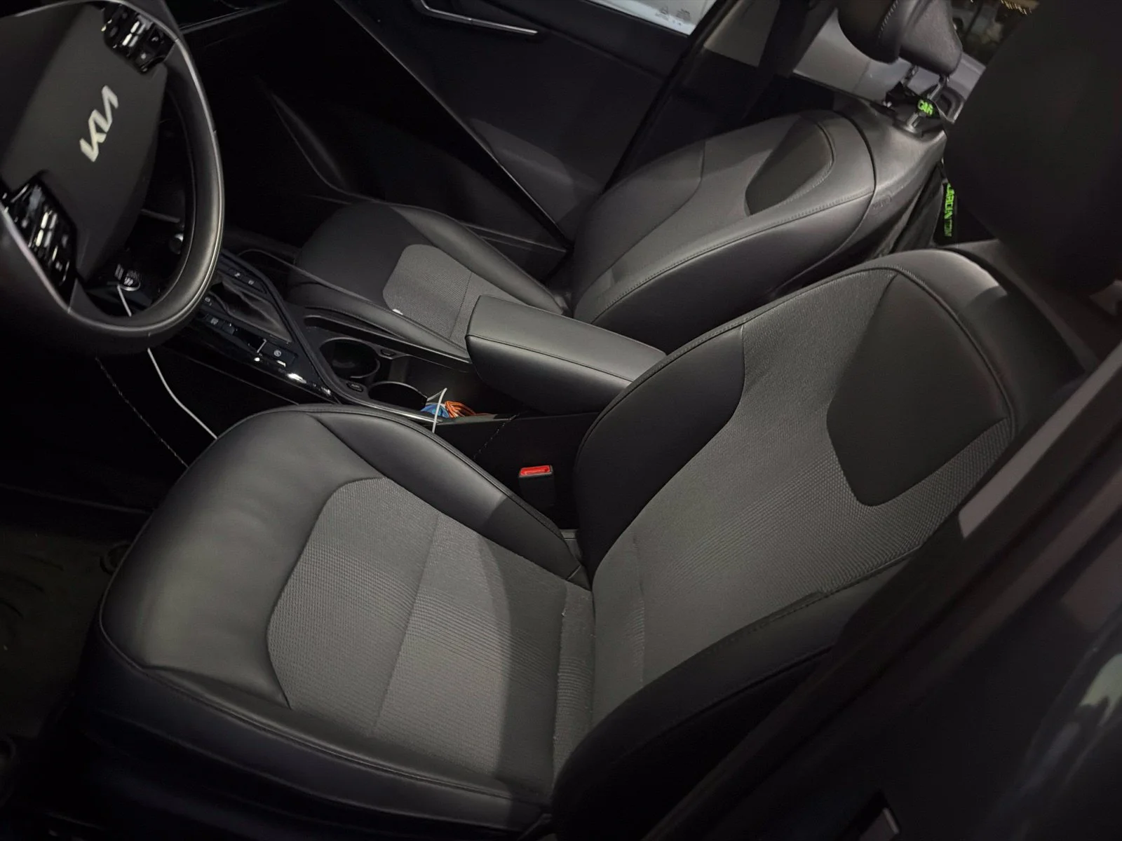 Used 2023 Cityscape Green Kia EX Touring image 5