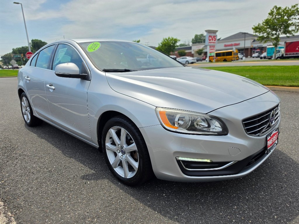 Used 2016 Silver Volvo T5 Drive-E Premier image 22