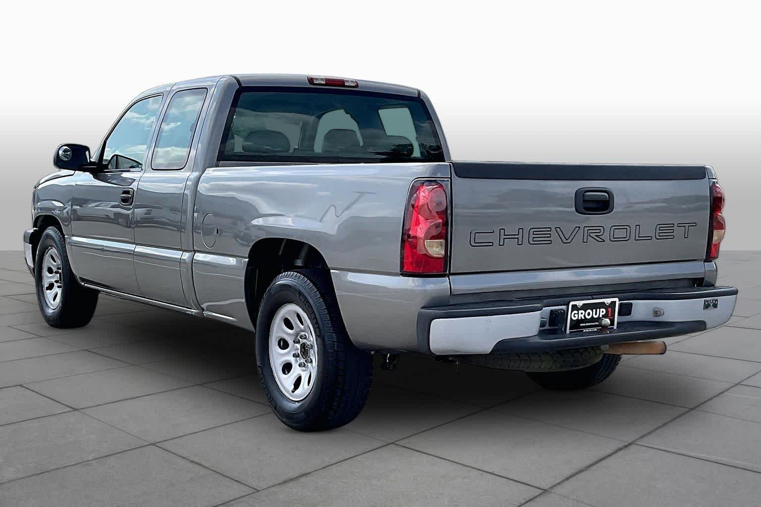 Used 2006 Graystone Metallic Chevrolet Work Truck image 10