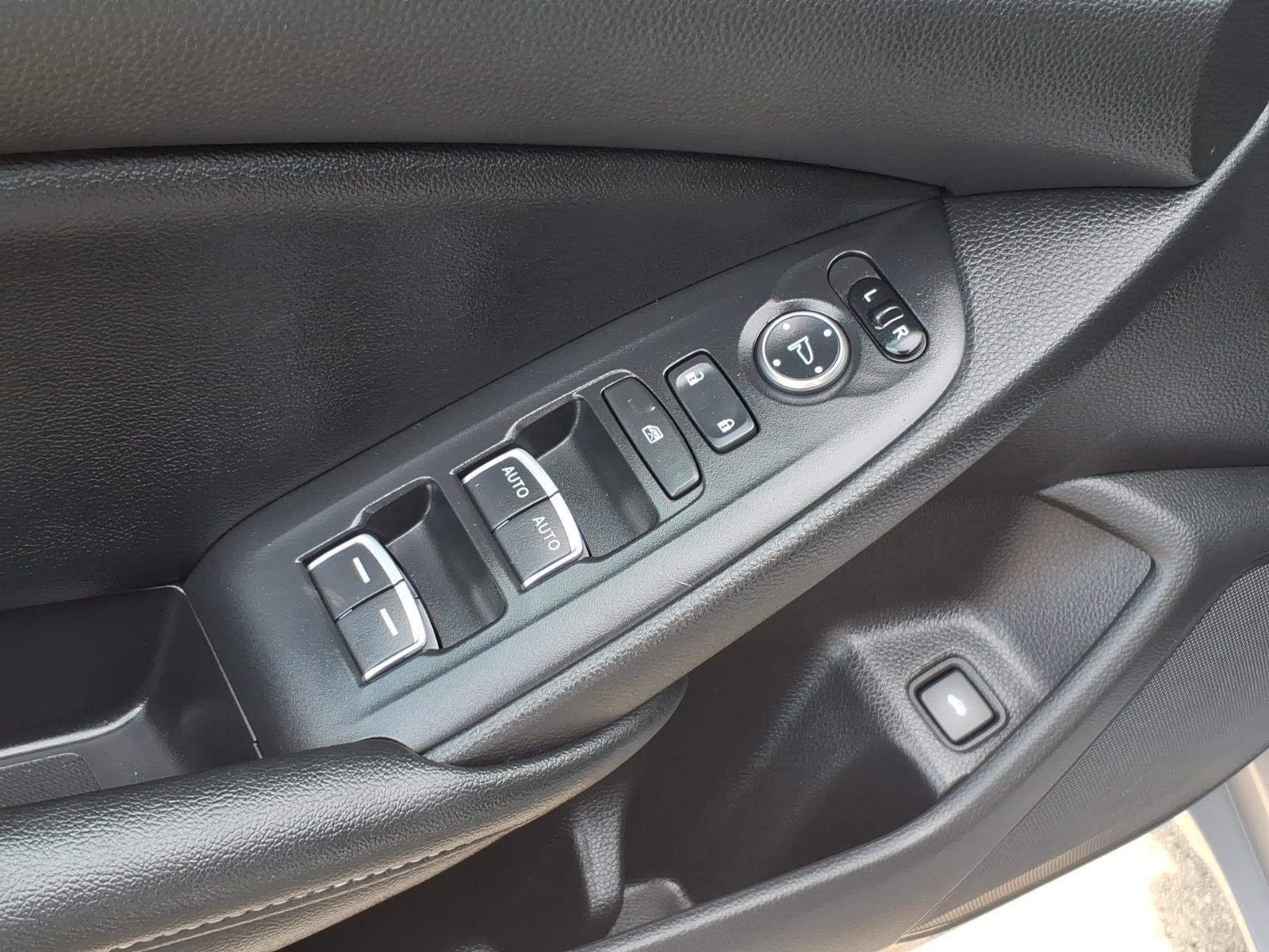 Used 2022 Lunar Silver Metallic Honda Sport image 11