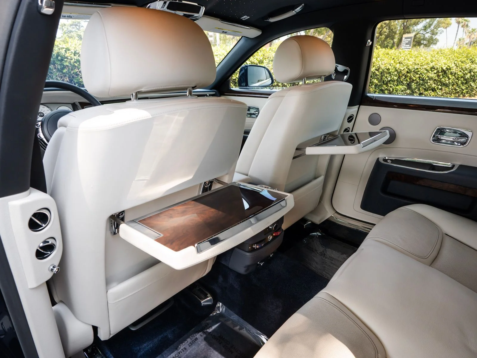 Certified Used 2016 Midnight Sapphire Rolls-Royce  image 24