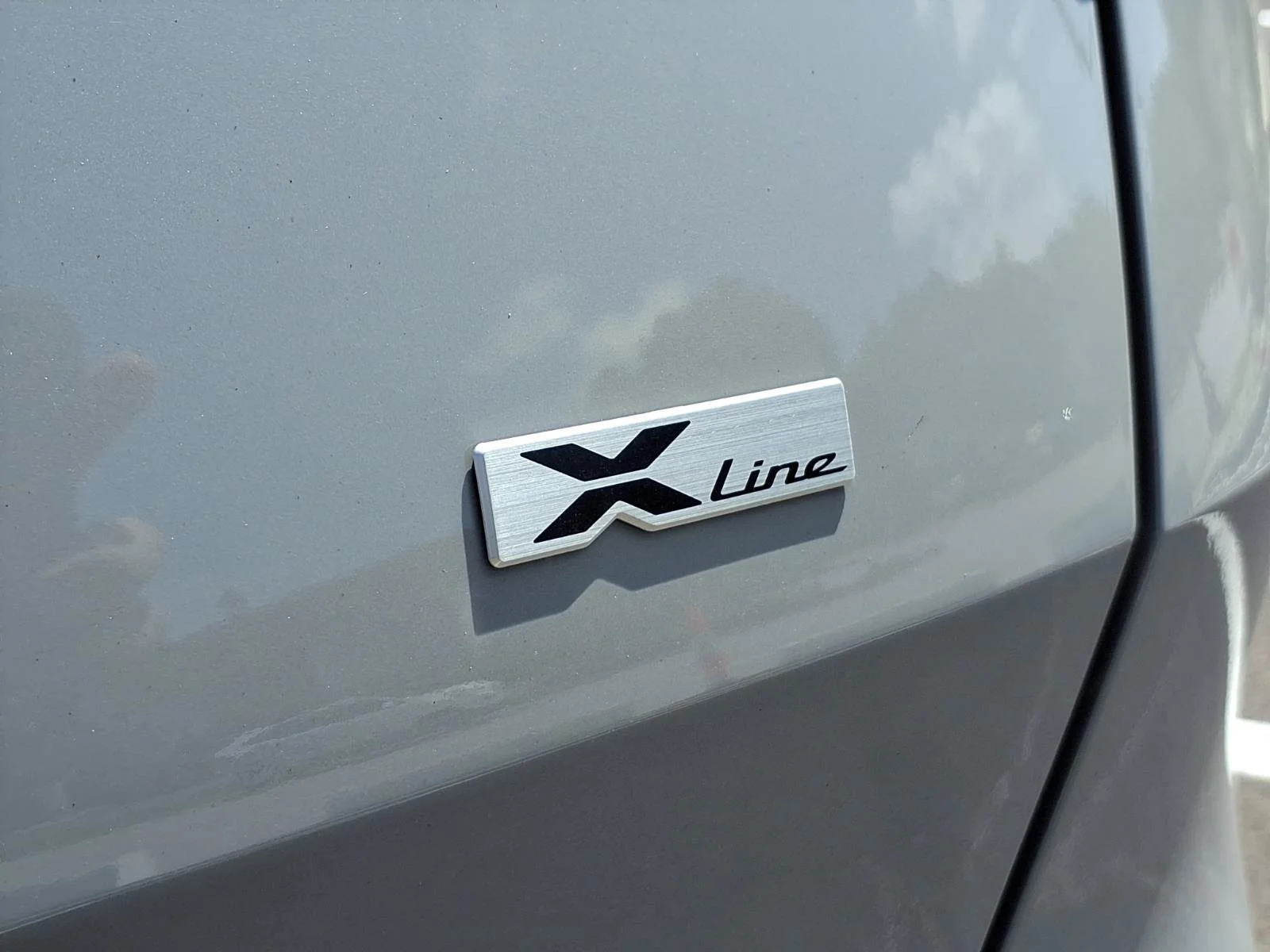 Used 2025 Wolf Gray Kia X-Line image 34